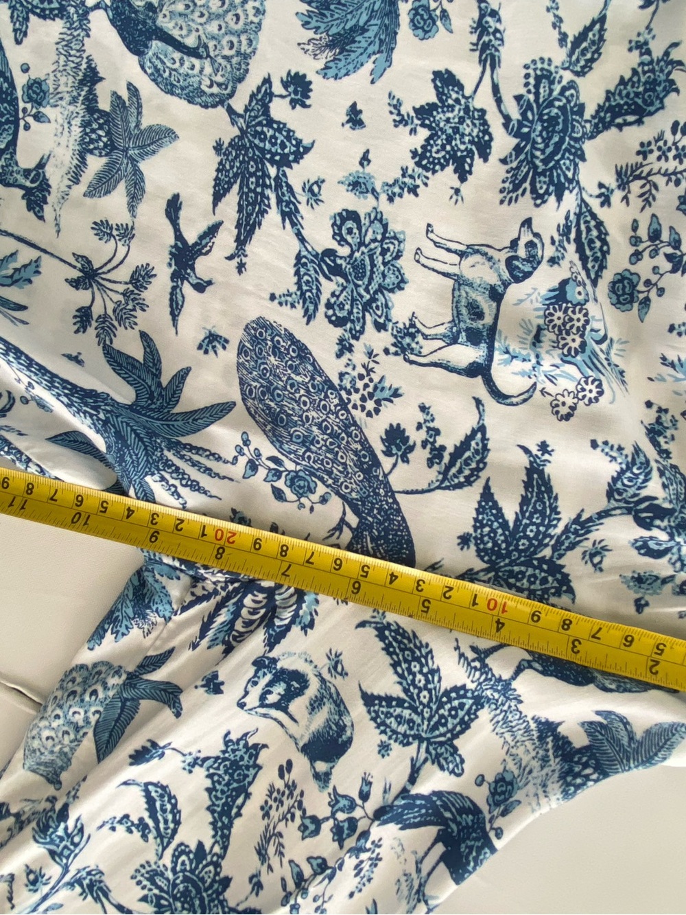 Jane and Delancey Blue and White Printed Women’s Top animal - Picture 6 of 13